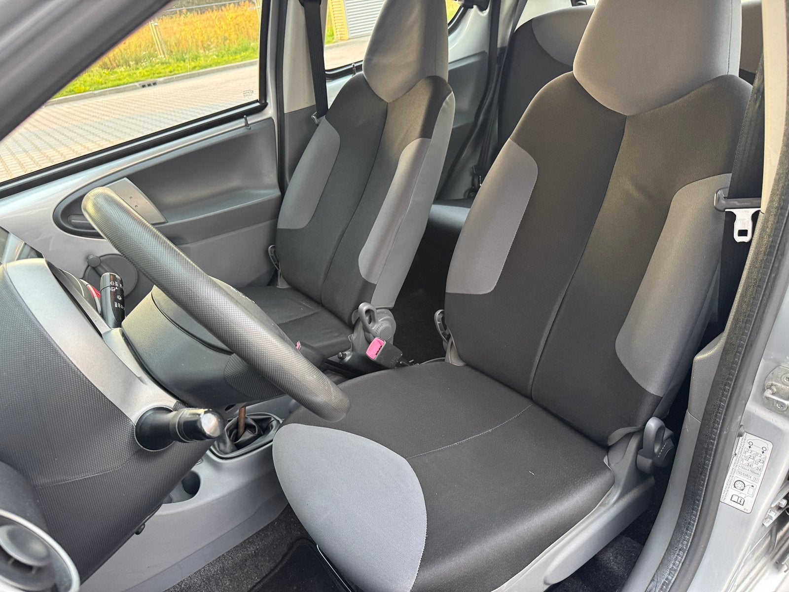 Foto 11 van Peugeot 107 NAP |APK | KLEIN BEURT | CARPLAY | LAGE KM |5dr