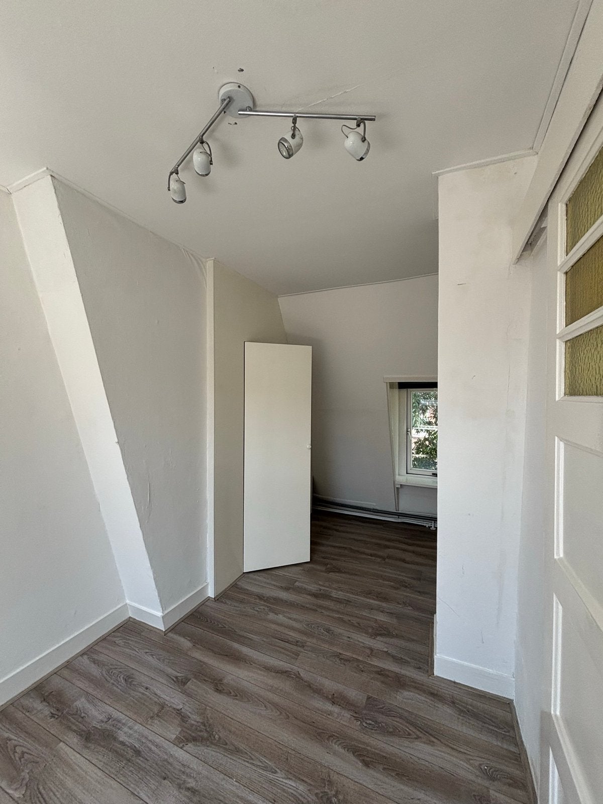 Grijs laminaat, ca. 37 m², deels hele en gezaagde planken, Ophalen, Gebruikt, 10 m² of meer, 10 tot 30 cm