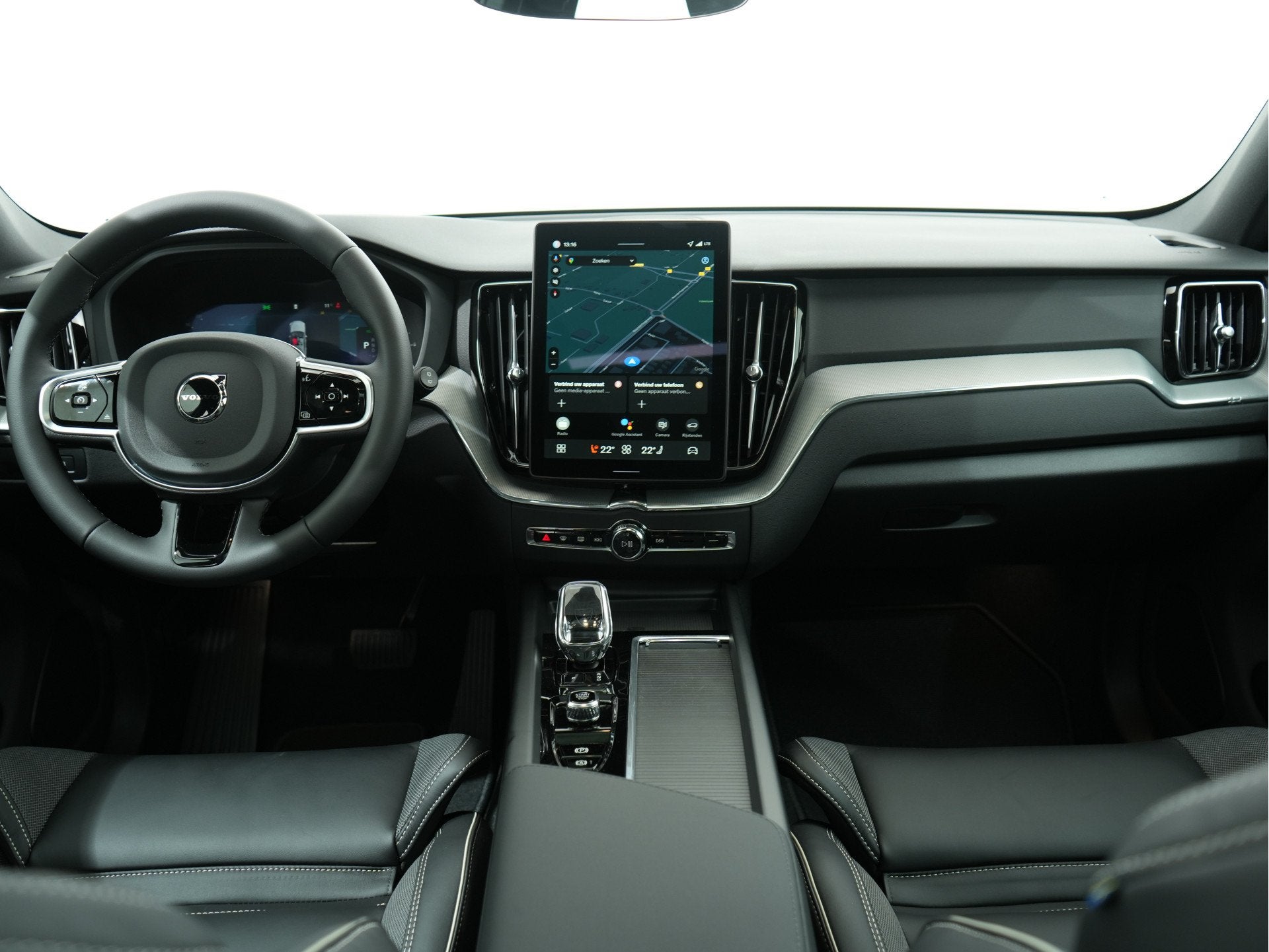 Volvo XC60 2.0 T6 350PK RECHARGE AWD PLUS BLACK EDITION AUT8, Auto's, Automaat, Gebruikt, 4 cilinders, 1969 cc