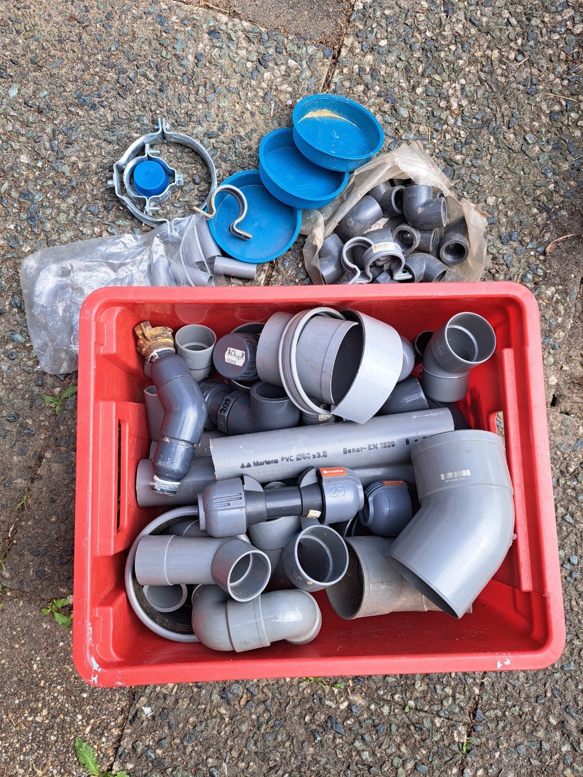 Diverse PVC buizen en bochten, Ophalen