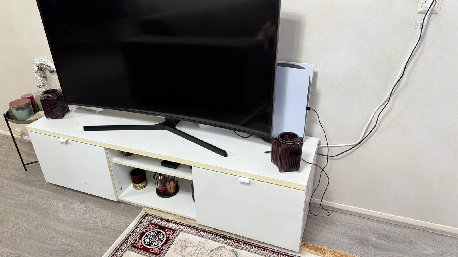 Tv en tv-tafel ook  salon tafel kleine, Audio, Tv en Foto, Televisies, 50 Hz, Zo goed als nieuw, 100 cm of meer, Ophalen