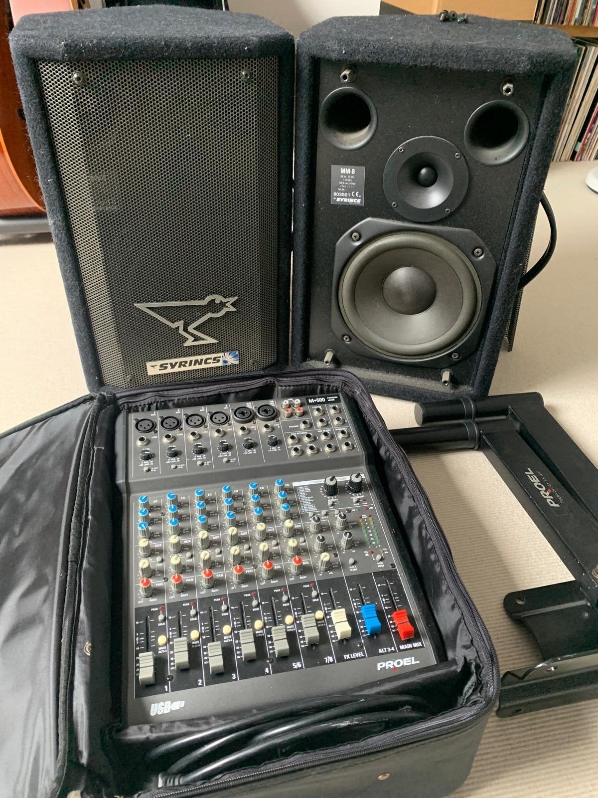 Mengpaneel Proel M500USB met 2 Syrincs MM-8 boxen en wandste, Muziek en Instrumenten, Mengpanelen, Ophalen, Gebruikt, 5 tot 10 kanalen