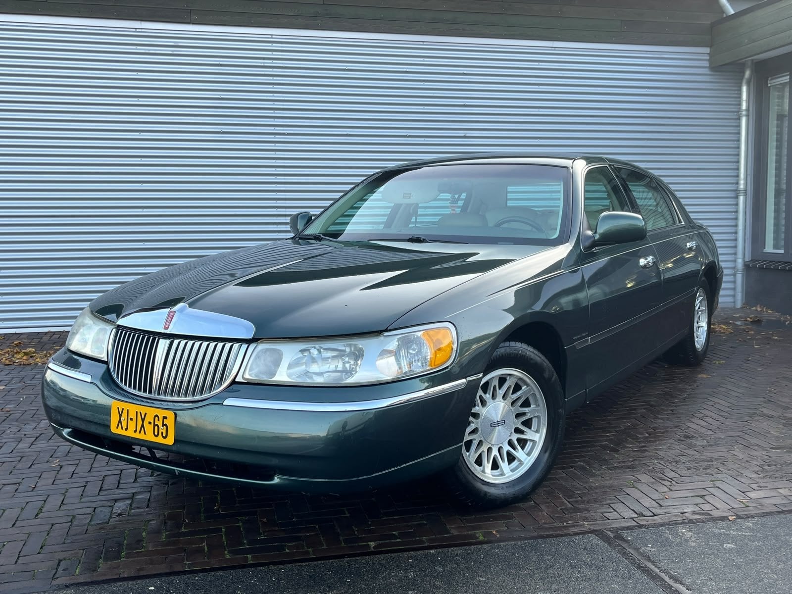 Lincoln Town Car 4.6 Signature (bj 1998, automaat), Auto's, Automaat, Achterwielaandrijving, Leder, Bedrijf