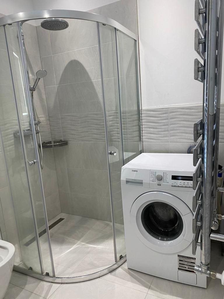 Foto 5 van For rent: 2 room apartment in Schiedam