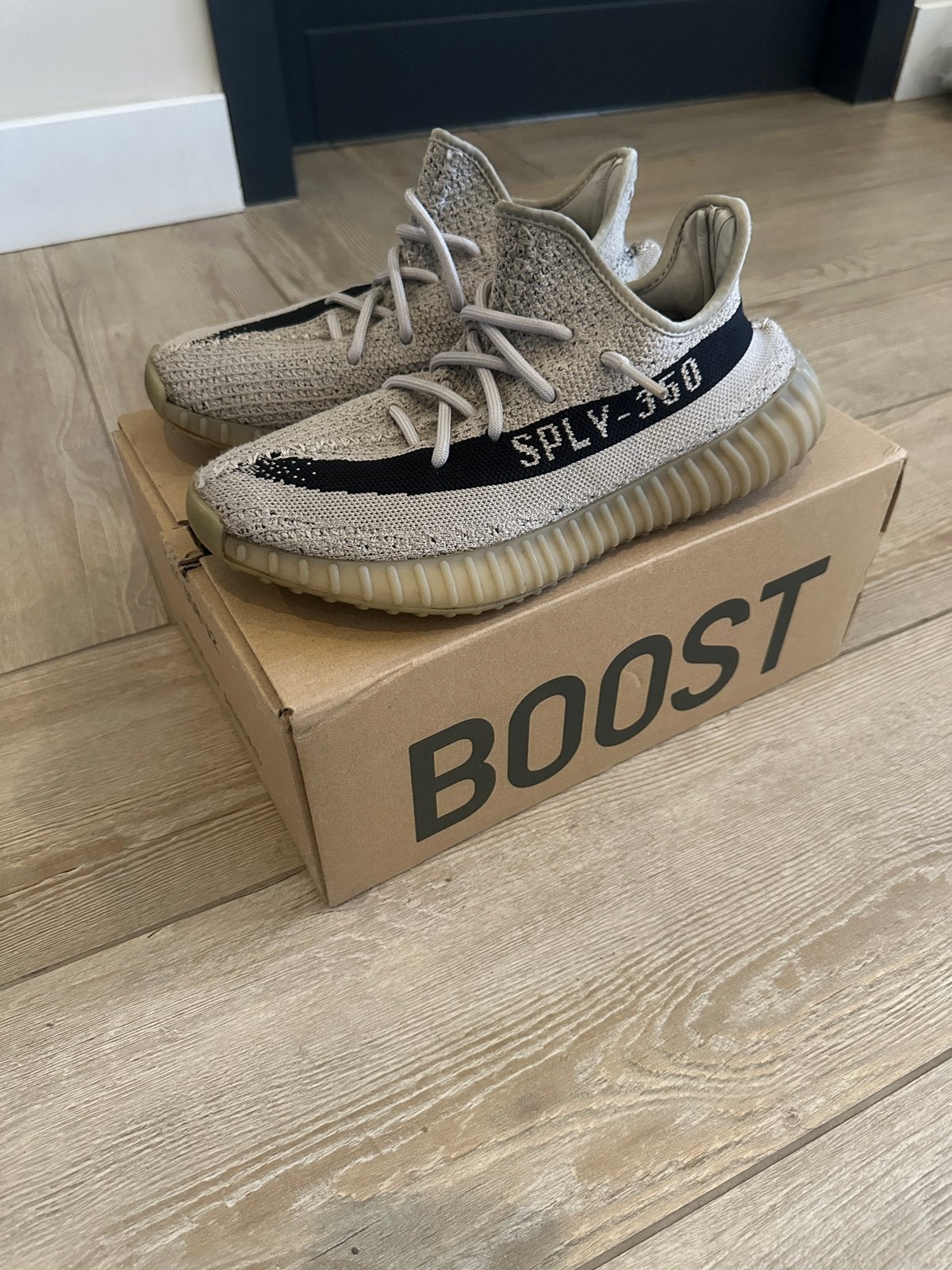 Yeeze boost 350 V2 Slate, Kleding | Heren, Schoenen, Overige kleuren, Ophalen of Verzenden, Sneakers of Gympen, Gedragen
