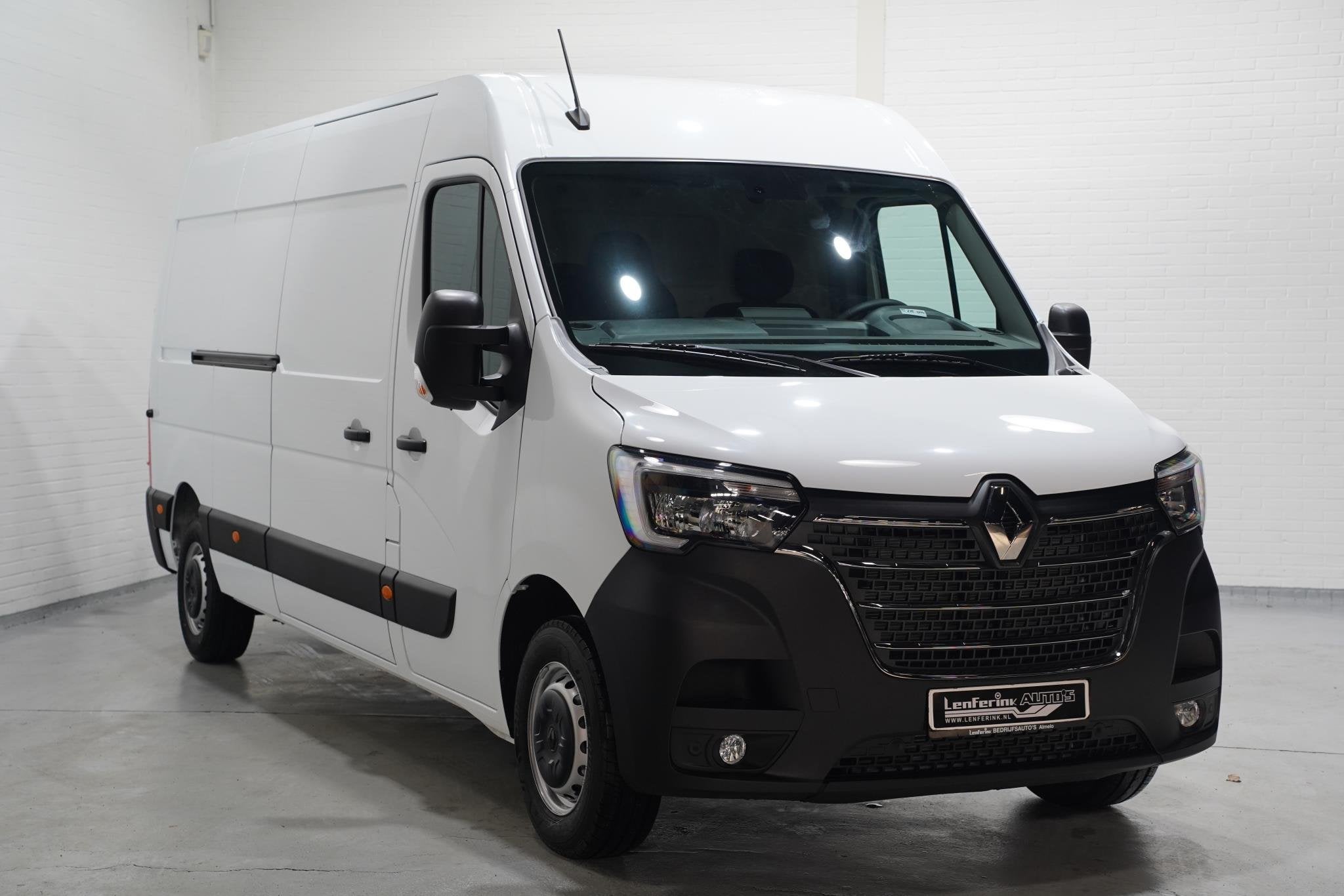 Renault Master 2.3 DCI 135 pk L3H2 Navi, Camera, BPM vrij PD, Auto's, Gebruikt, 4 cilinders, Renault, Bedrijf