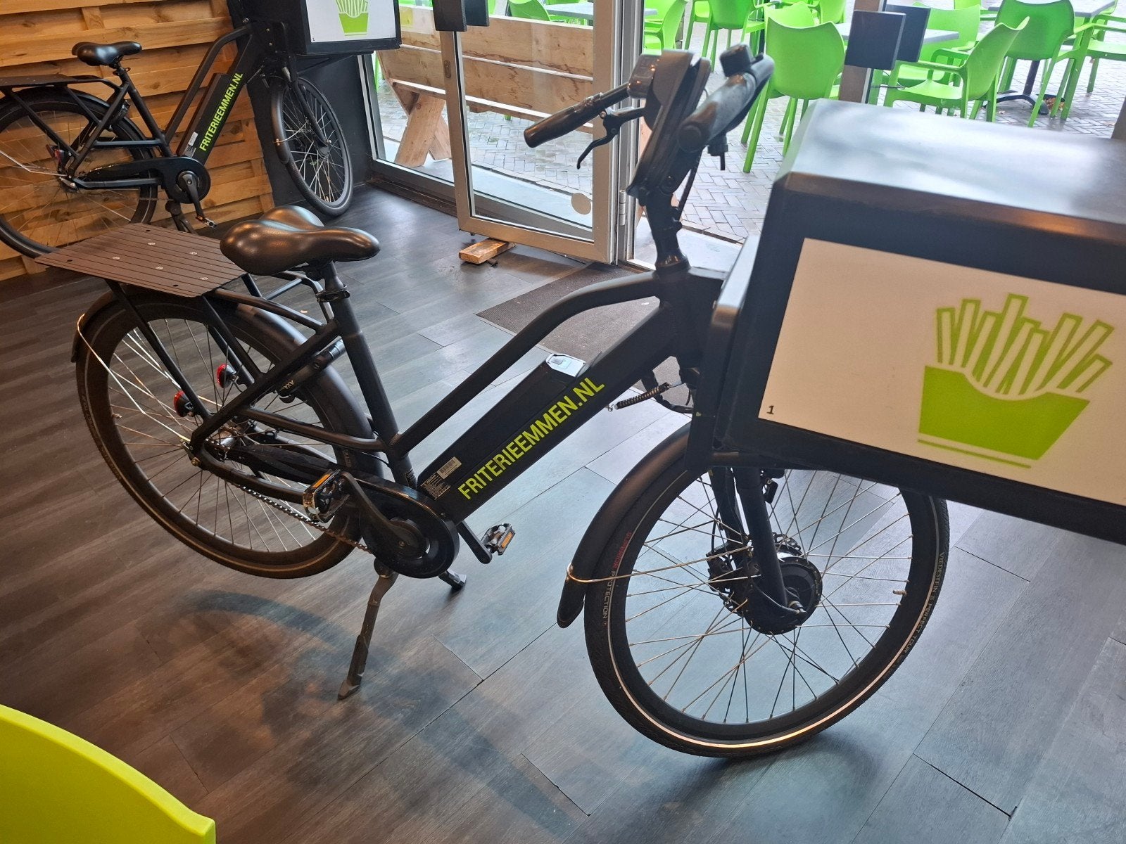 2 x Elektrische bezorgfietsen met frietbox - Ideaal voor hor, Zo goed als nieuw, 51 tot 55 cm, 50 km per accu of meer, Ophalen