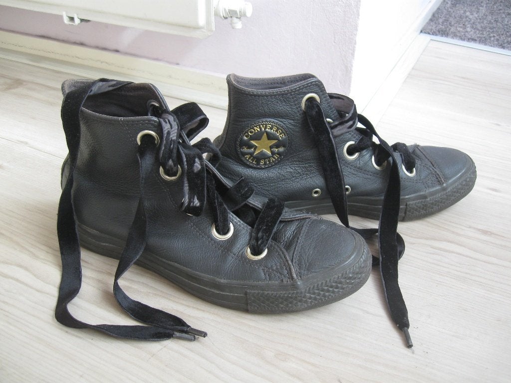 ALL STARS CONVERSE bijzonder apart zwart leer hoog maat 38, Zwart, Ophalen of Verzenden, Converse All Stars, Sneakers of Gympen
