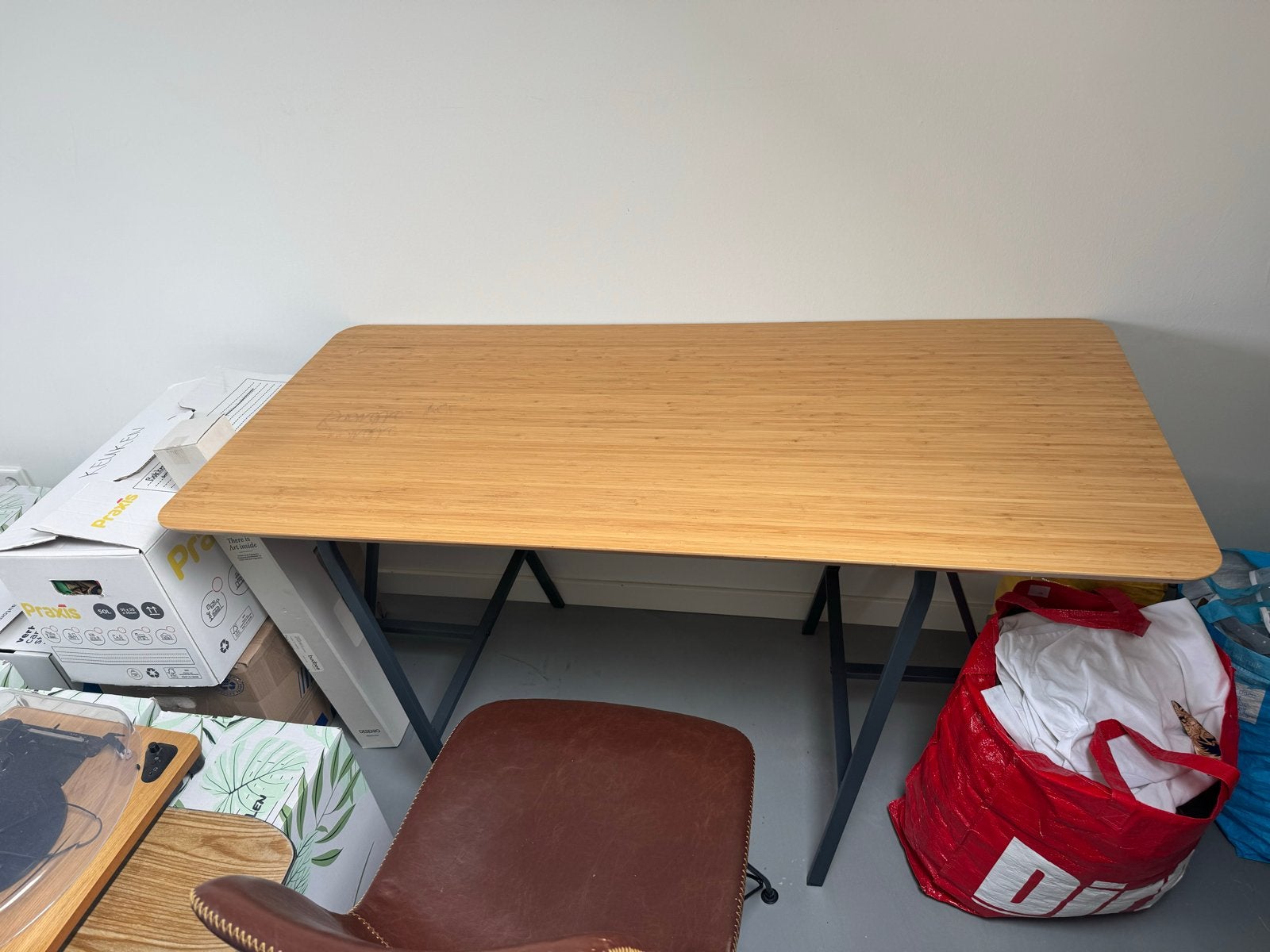Bureau met losse poten - Bamboe blad, Ophalen, Gebruikt, Hout, Bruin