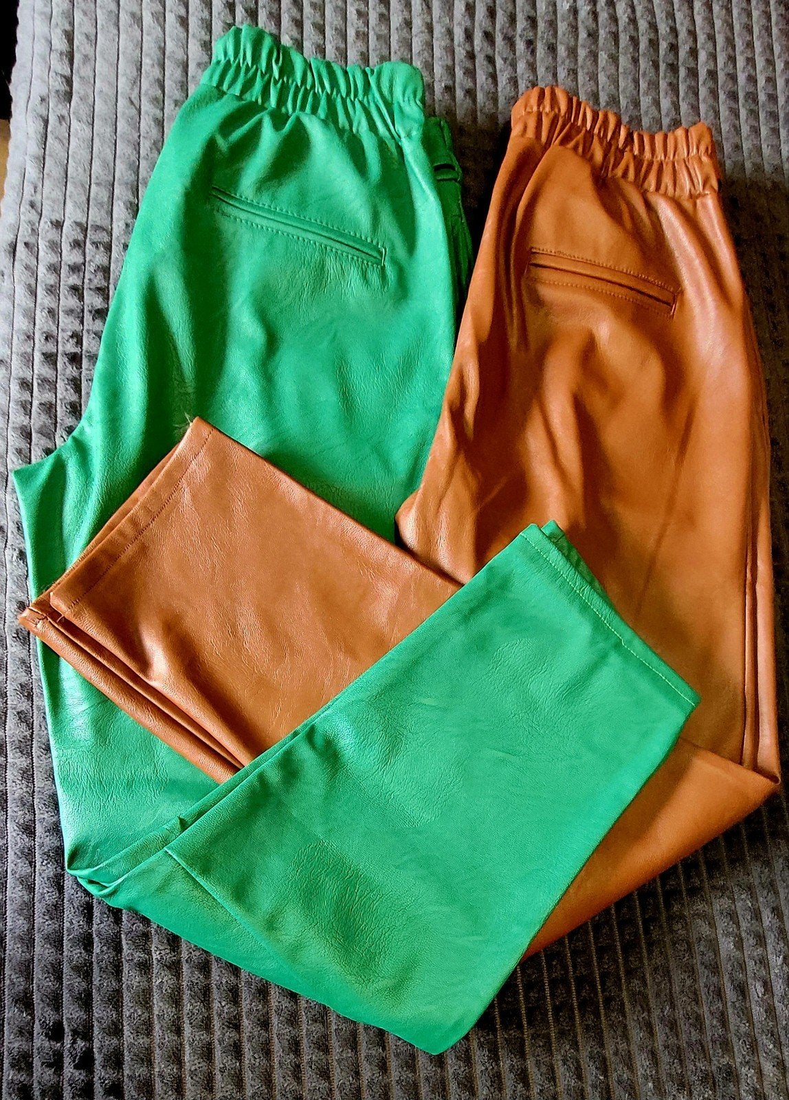 Chastar PU Leren Broek - Groen & Bruin (XL) nieuw!, Kleding | Dames, Maat 46/48 (XL) of groter, Nieuw, Ophalen of Verzenden, Lang