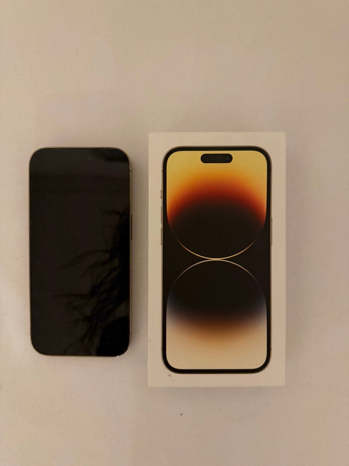 Foto 3 van Gouden iPhone 14 Pro 128GB