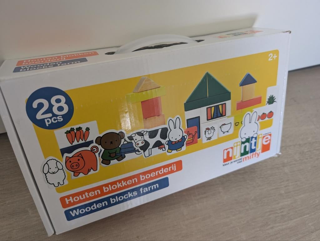 Nijntje Houten blokken boerderij 28-delig, Ophalen