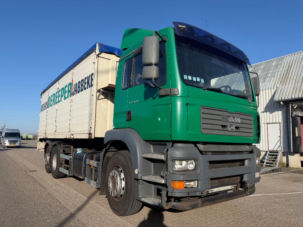 MAN 26.310 TGA . KIPPER / BLOWER / HANDGESCHAKELD., Auto's, MAN, Te koop, Euro 3, Groen