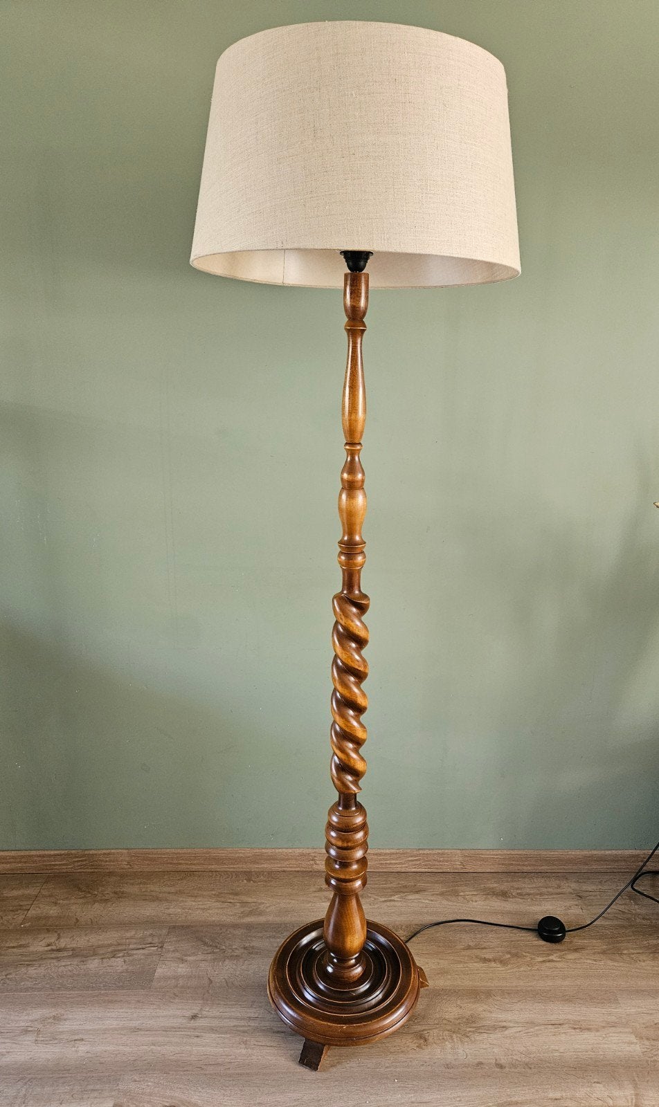Vintage houten vloerlamp met gedraaide voet, Ophalen