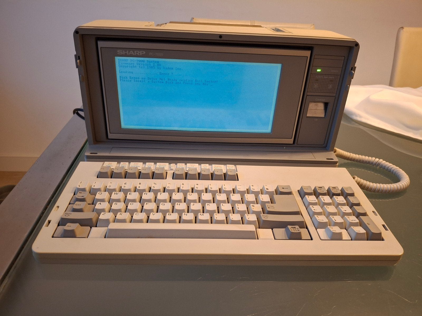 Sharp pc-7000 vintage computer, Ophalen, Sharp