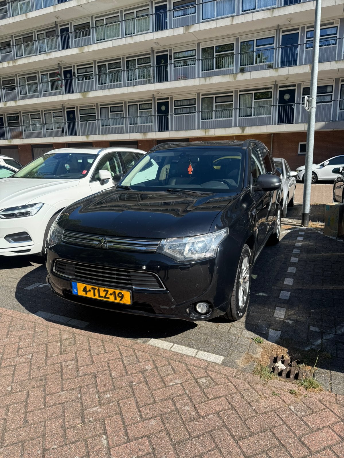 Mitsubishi Outlander 2.0 Dohc Mivec Phev 203pk 4WD CVT 5P, Auto's, Mitsubishi, 1998 cc, Outlander, Zwart, 4 cilinders