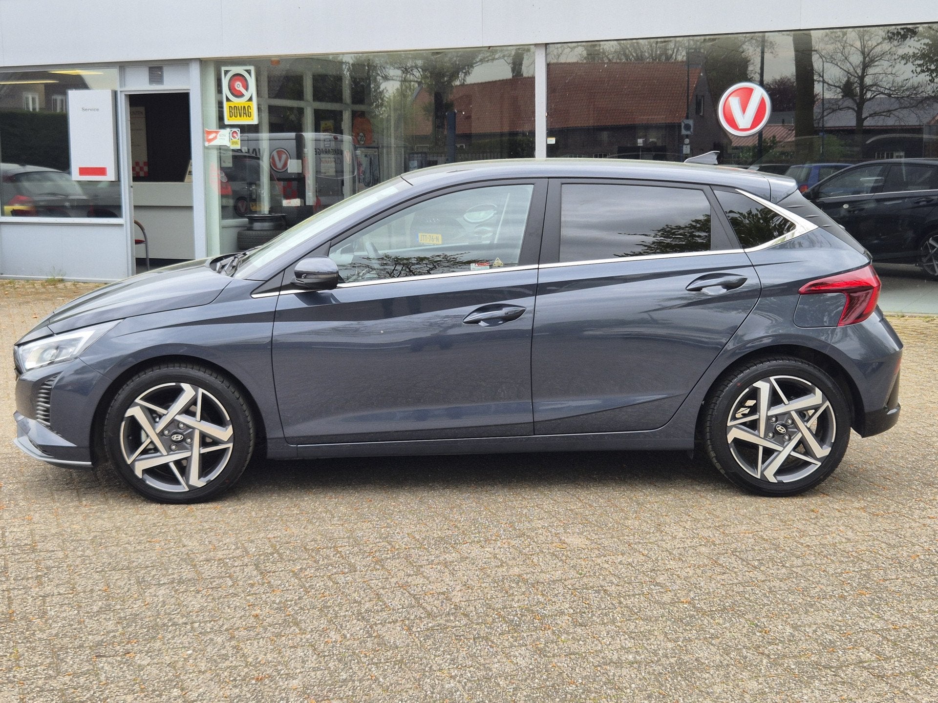 Hyundai i20 1.0 T-GDI Premium AUTOMAAT / Navigatie / Climate, Dealer onderhouden, Gebruikt, Bedrijf, 19 km/l