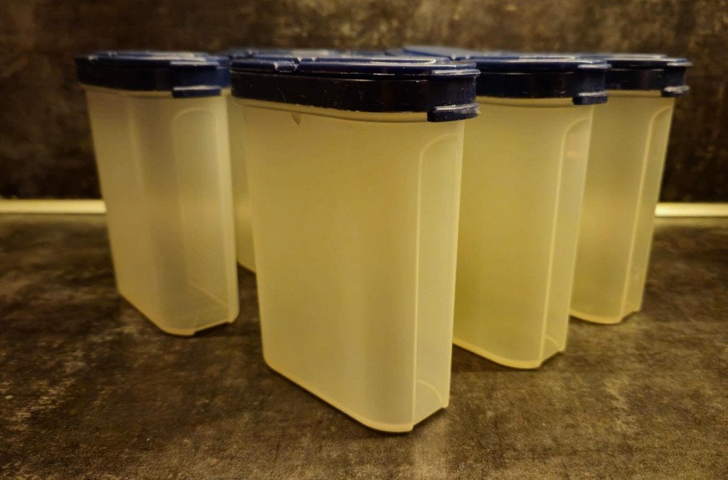 Tupperware ruimtemaker voor kruiden (strooier) 250ML Blauw, Ophalen of Verzenden, Zo goed als nieuw, Blauw, Overige typen