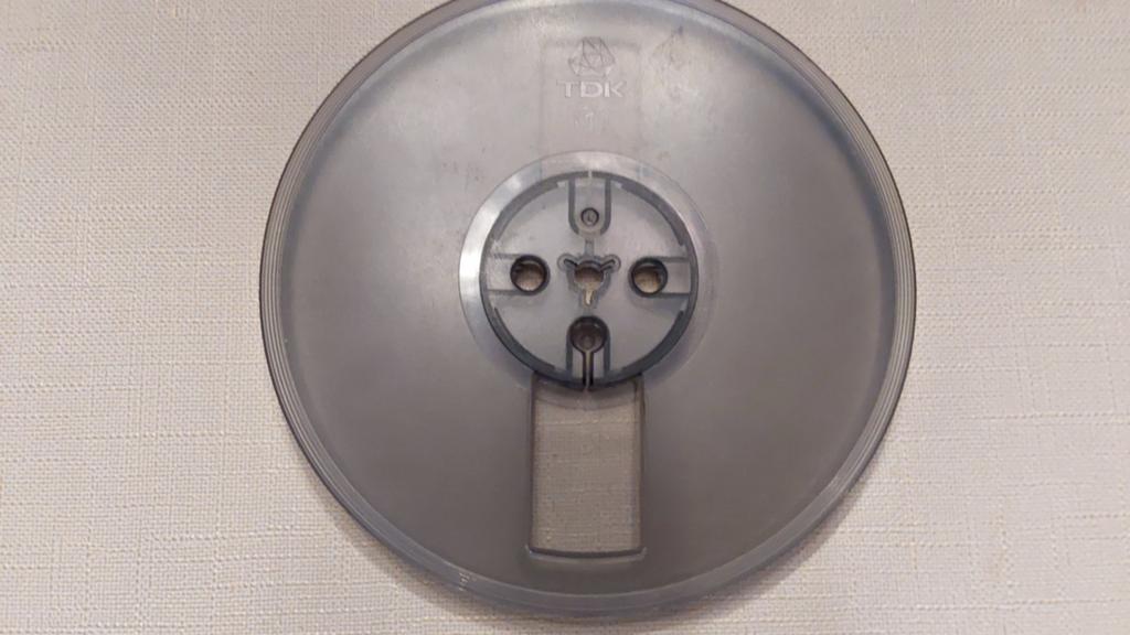 1 TDK SPOEL  voor 18cm Tapes ., Ophalen of Verzenden, Onderdeel