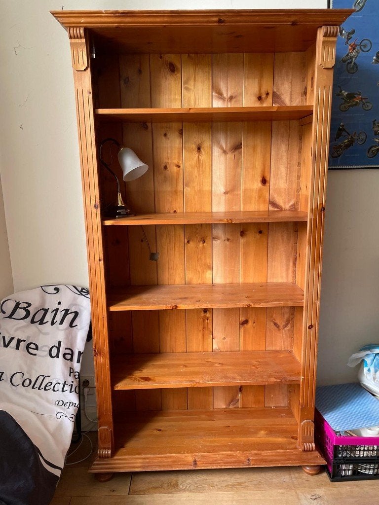 boekenkast /keukenkast/ buffetkast, Ophalen, Met plank(en), 100 tot 150 cm, Zo goed als nieuw