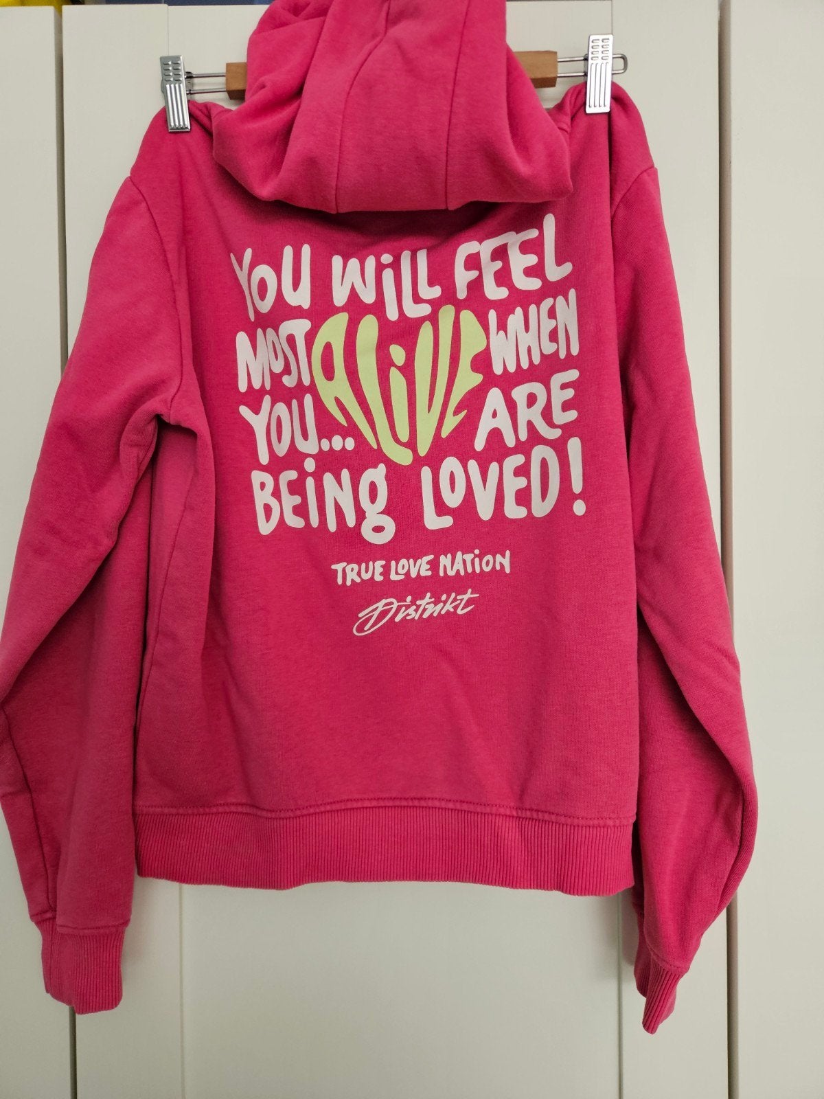 Roze hoodie met print - Distrikt - Maat S, Distrikt, Ophalen of Verzenden, Roze, Maat 36 (S)