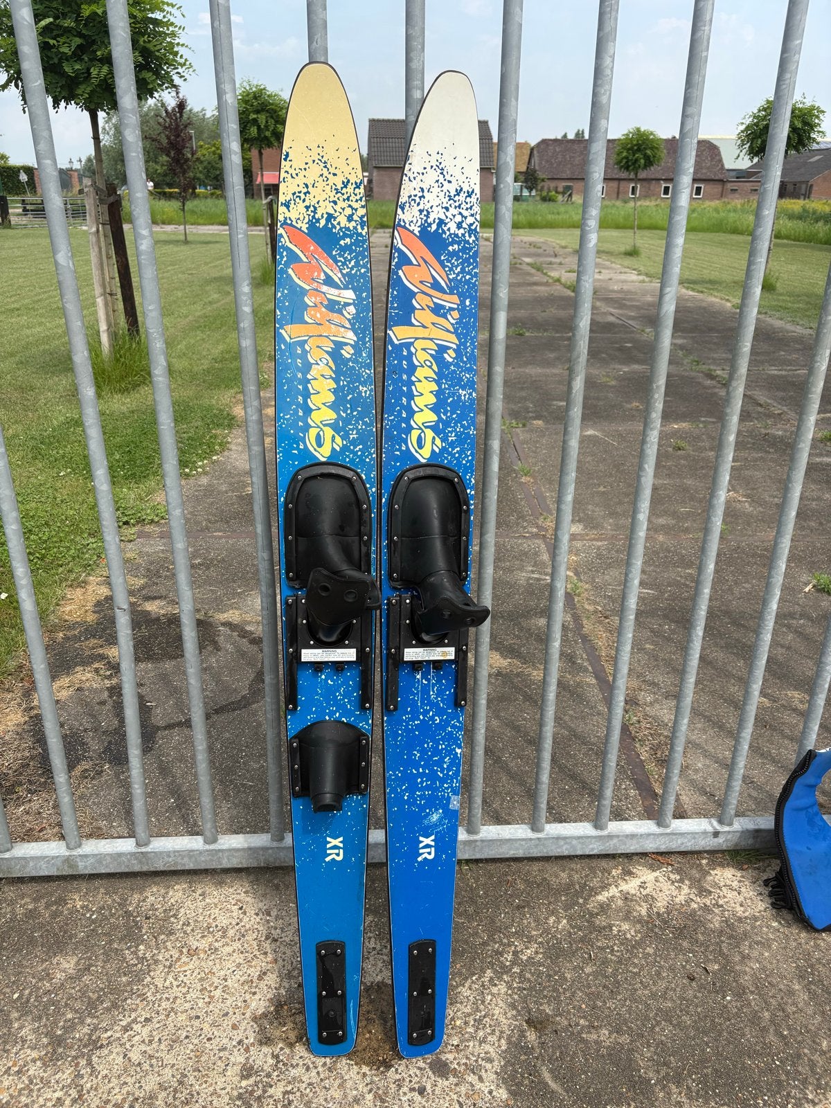 Mooie waterski's in prima staat, ook geschikt voor monoski, Watersport en Boten, Ophalen, Zo goed als nieuw, Waterski's