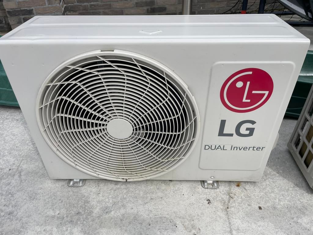 Lg airco binnen en buiten unit (3,5 kw), Ophalen, Zo goed als nieuw, Wandairco, 3 snelheden of meer