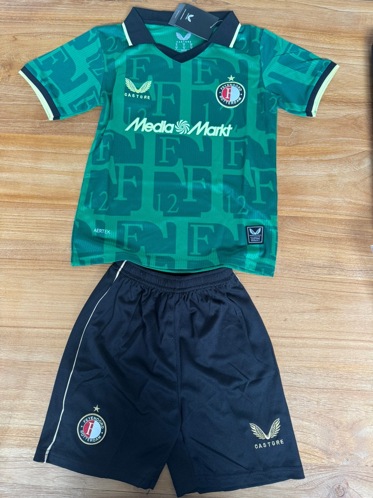 Diverse Feyenoord tenues voor kinderen, Maat XS of kleiner, Ophalen of Verzenden, Nieuw, Set