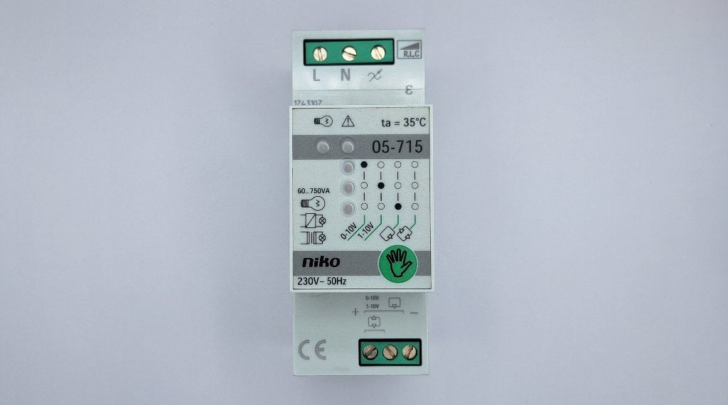 NIKO BUS Universele Dimmer 05-715 (4x), Gebruikt, Onbekend, Ophalen of Verzenden, Onbekend