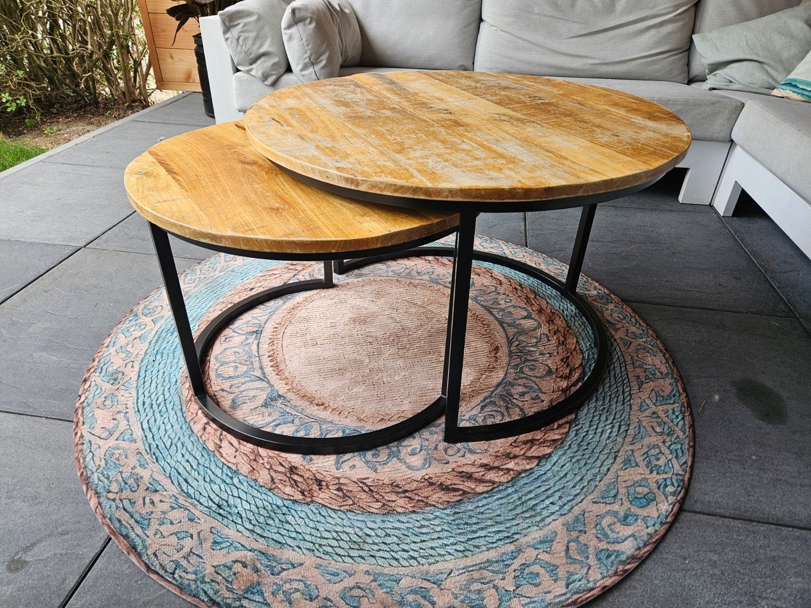 setje van 2 tafeltjes, Ophalen, Rond, 50 tot 100 cm, 50 tot 100 cm