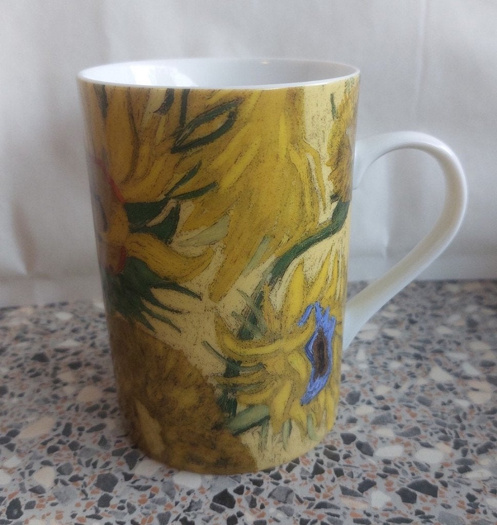 1 beker mok Van Gogh Museum Zonnebloemen met oor, Huis en Inrichting, Overige merken, Zo goed als nieuw, Overige stijlen, Aardewerk