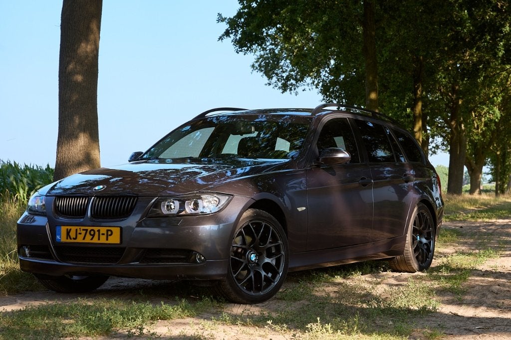 BMW 3-Serie 2.0 D 320 Touring AUT 2006 High Executive, Auto's, Automaat, Achterwielaandrijving, 1995 cc, Zwart