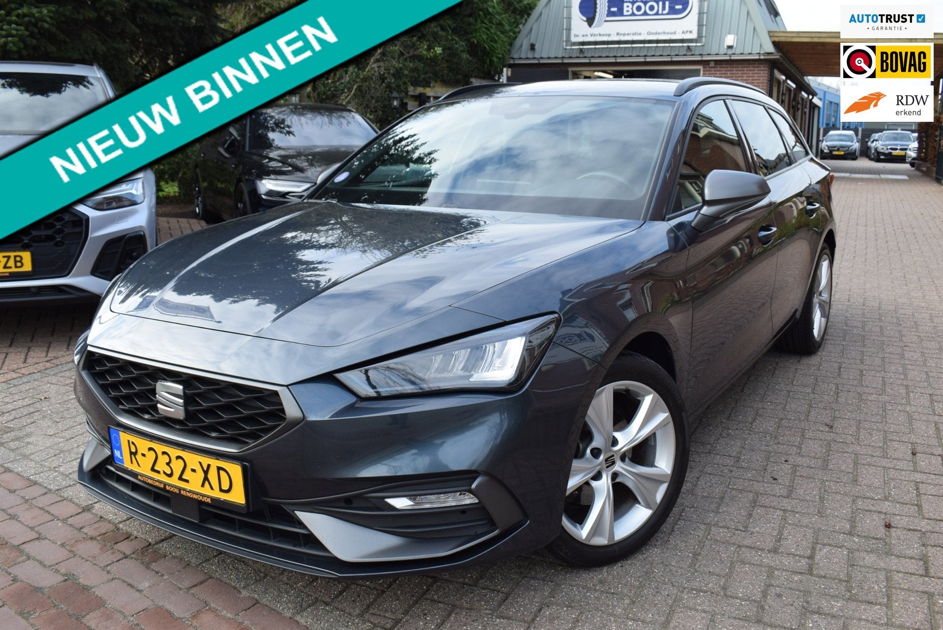 Seat Leon Sportstourer 1.5 eTSI FR Business Intense AUTOM/AD, Auto's, 4 cilinders, Leon, Leder en Stof, Lichtsensor