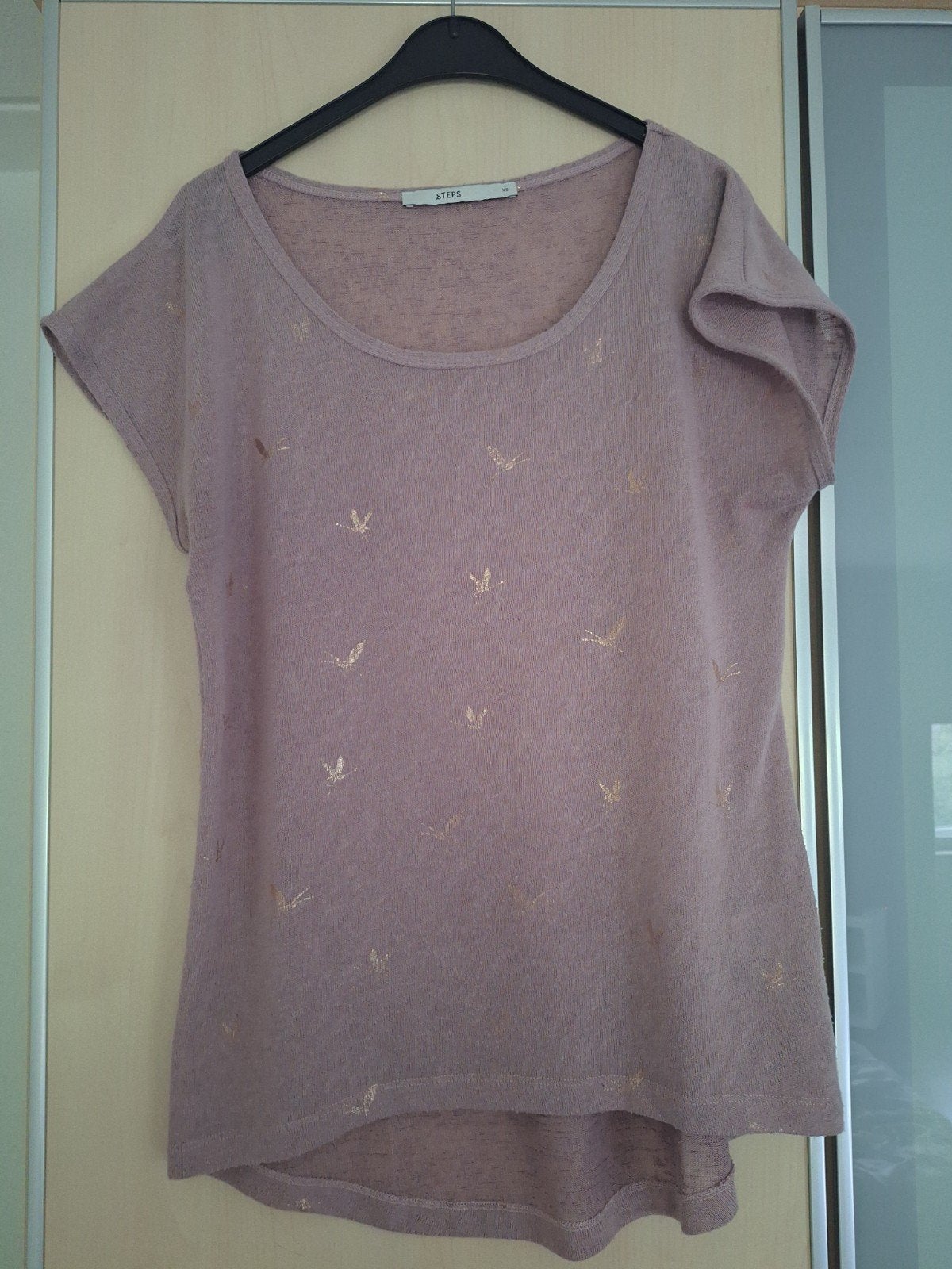 Shirt met mooie goudkleurige details, Kleding | Dames, Maat 38/40 (M), Ophalen of Verzenden, Zo goed als nieuw, Korte mouw
