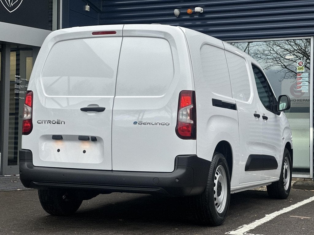 Citroen ë-Berlingo 136 L2 50 kWh | Warmtepomp | Apple Carpl, Auto's, Bestelauto's, 1716 kg, 750 kg, Citroën, Wit