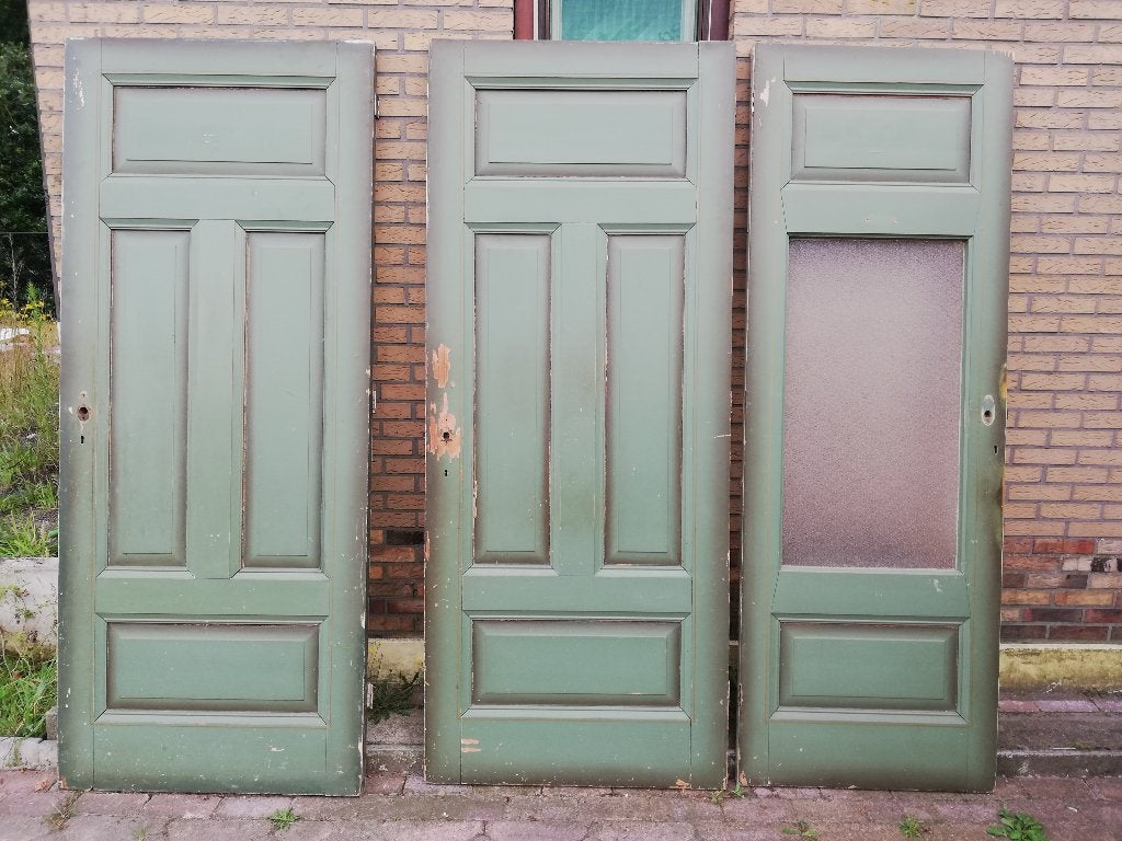 226hoog x 92,3 - 93 en 79 breed, Zware antieke paneeldeuren