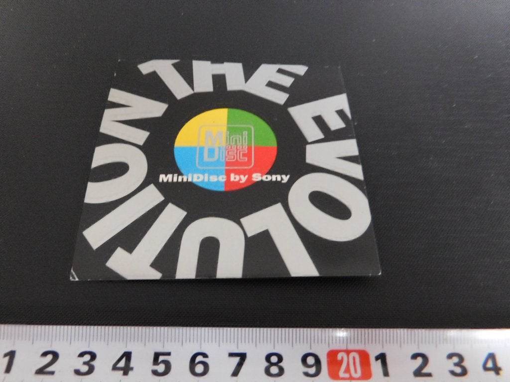 sticker minidisc mini disc by SONY  the evolution *, Ophalen, Zo goed als nieuw