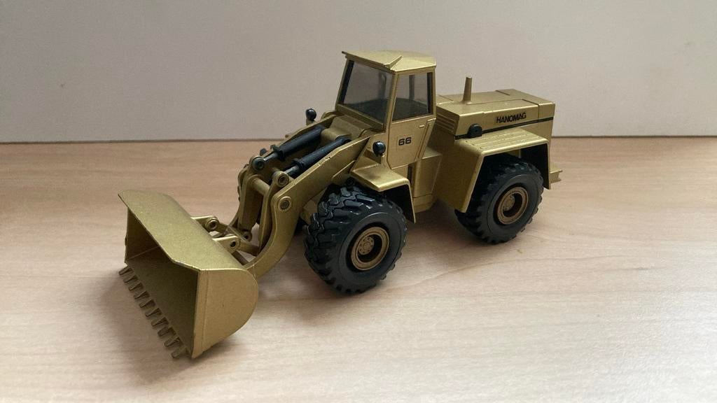 Hanomag 66 model shovel, Hobby en Vrije tijd, Modelauto's | 1:50, Ophalen of Verzenden, Gebruikt, Overige typen, Overige merken