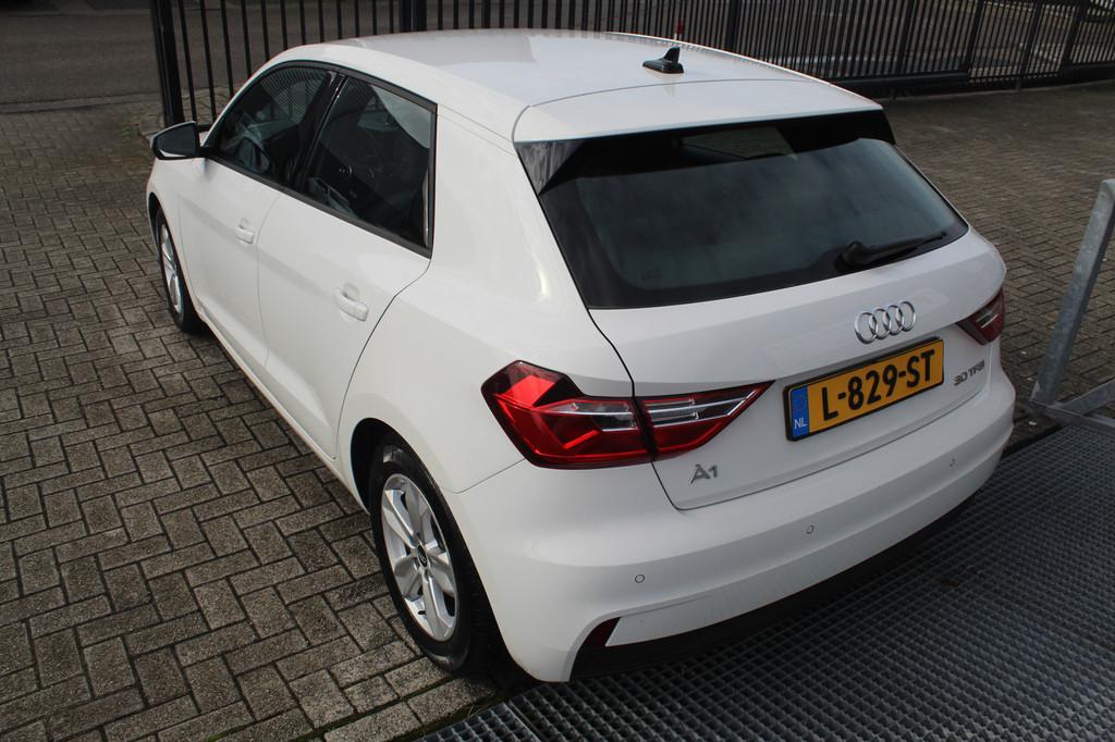 Audi A1 Sportback 30 TFSI STERRENHEMEL Virtueel cockpit/Stoe, Auto's, 12 maanden, Stof, 116 pk, Bedrijf