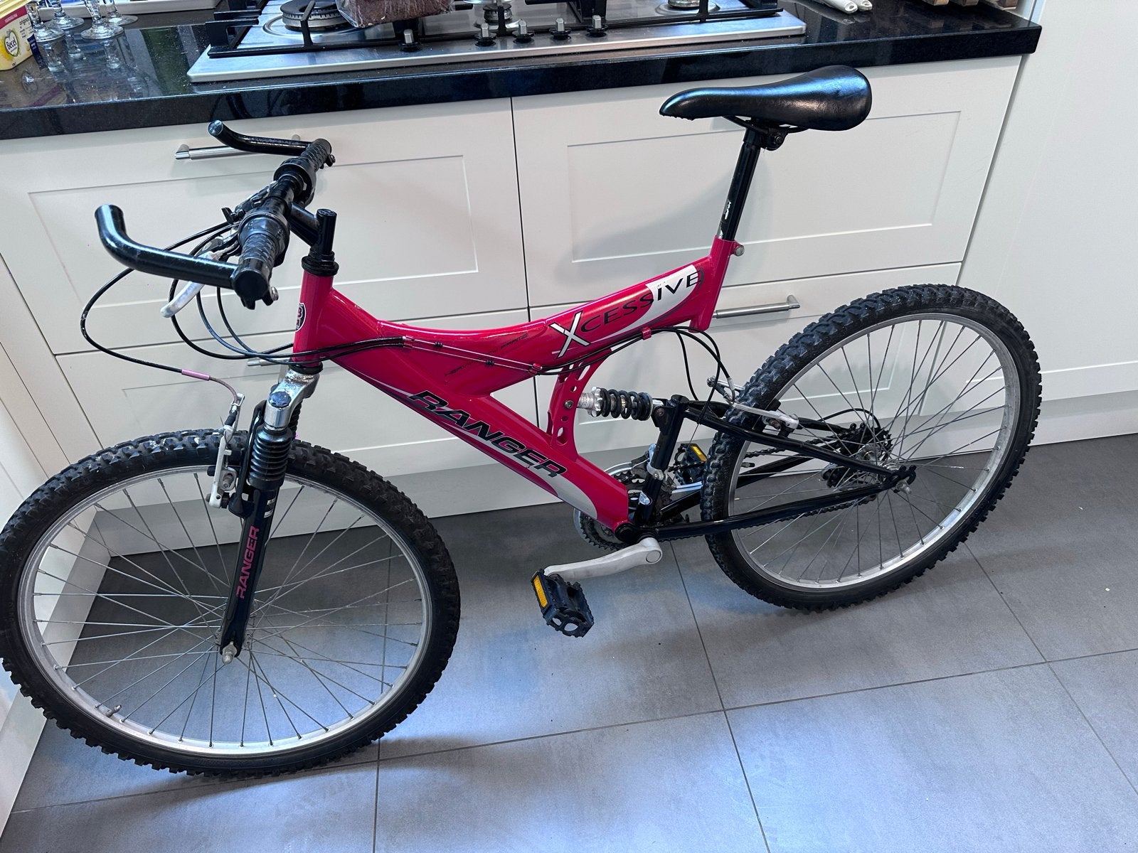Mountainbike met 18 versnellingen, Fietsen en Brommers, Fully, Ophalen, Gebruikt, Overige merken