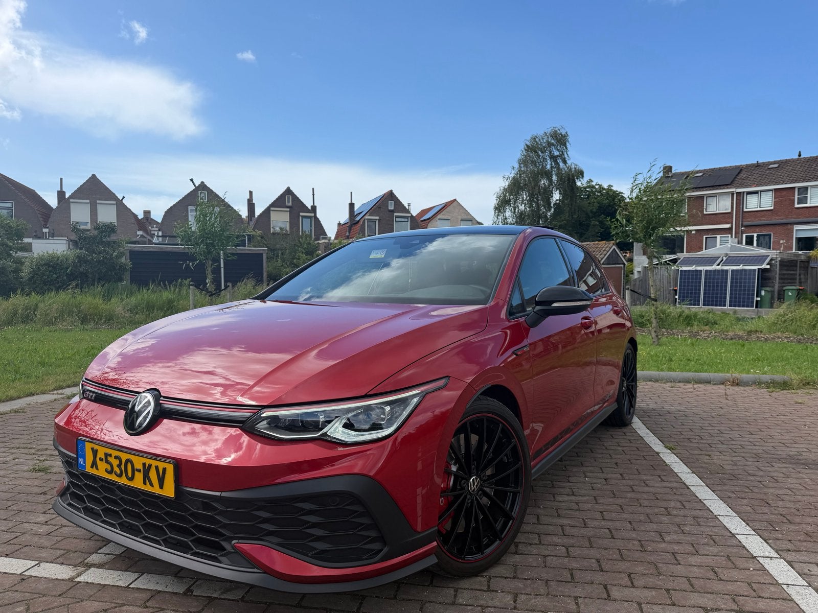 Volkswagen Golf GTI clubsport 45 jahre akrapovic, 4 cilinders, 1984 cc, 75 €/maand, 301 pk