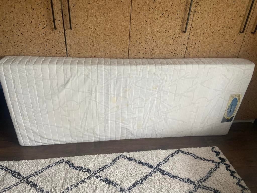 Eenpersoons matras - ideaal als speelmatras, Ophalen, Gebruikt, 90 cm, Eenpersoons