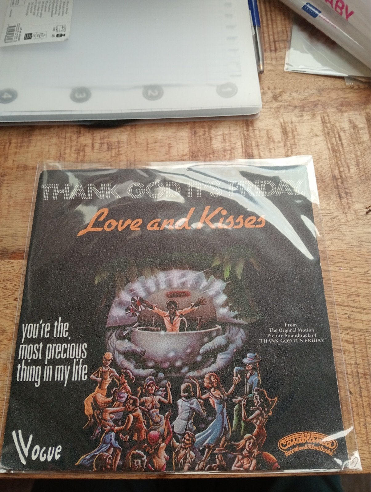 Love and kisses - thank God it s friday, Ophalen of Verzenden, Zo goed als nieuw, Pop