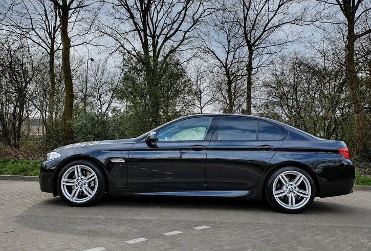 NL BMW 5-Serie F10 528I M-sport Nap *****, Auto's, BMW, Automaat, Zwart, 2000 kg, Navigatiesysteem