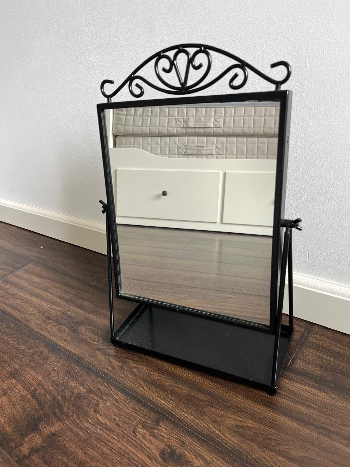IKEA KARMSUND Tafelspiegel met metalen frame, Ophalen, Minder dan 50 cm, Zo goed als nieuw, Minder dan 100 cm