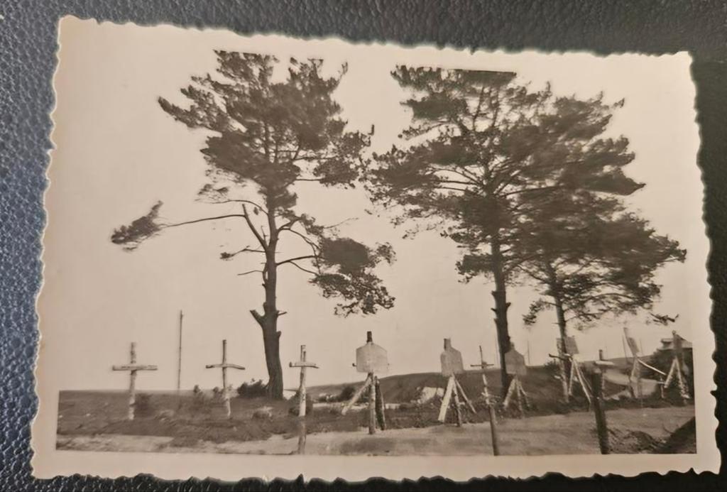 100%orig wo2foto duits graven op veld front te zien, Ophalen of Verzenden, Duitsland