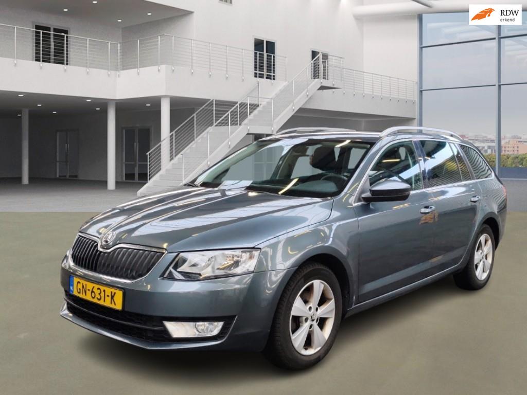 Skoda Octavia Combi 2.0 TDI Greentech Style EXPORT, Voorwielaandrijving, 1254 kg, Gebruikt, Euro 6