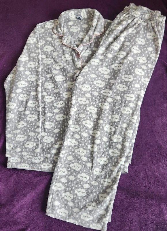 Dames pyjama set, kleur licht grijs wit, maat xl, Kleding | Dames, Ophalen of Verzenden, Zo goed als nieuw, Maat 46/48 (XL) of groter