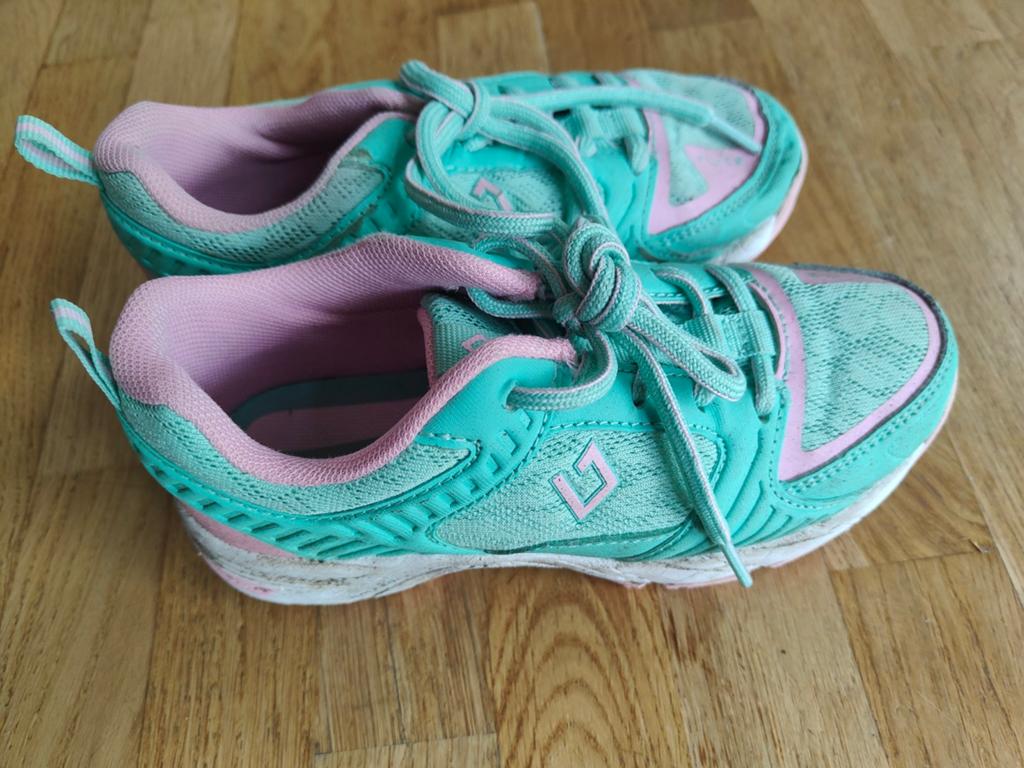 Brabo Tribute Junior Hockeyschoenen -  grip en dempi, Sport en Fitness, Hockey, Ophalen of Verzenden