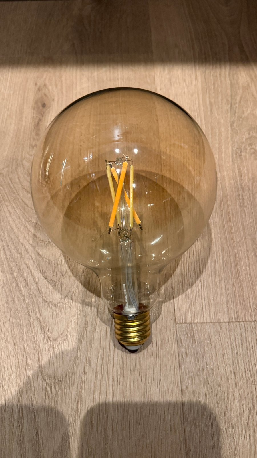 Wiz lamp E27 12,5cm bol, Ophalen of Verzenden, Zo goed als nieuw, E27 (groot), Led-lamp